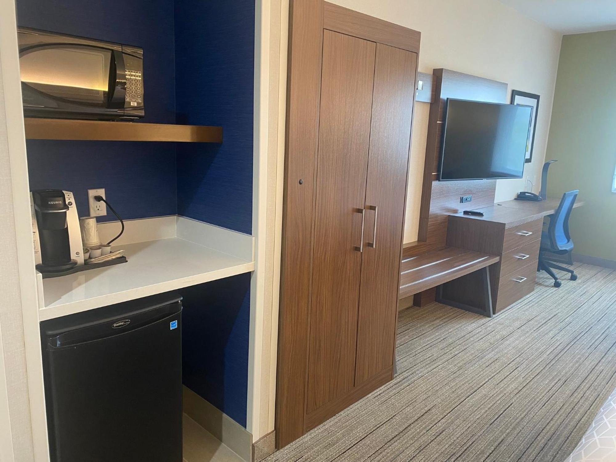 Holiday Inn Express & Suites Mountain View Silicon Valley By Ihg Bagian luar foto